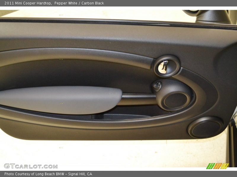 Pepper White / Carbon Black 2011 Mini Cooper Hardtop