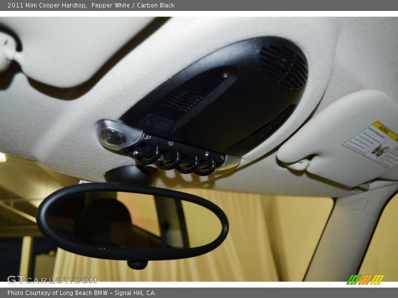 Pepper White / Carbon Black 2011 Mini Cooper Hardtop