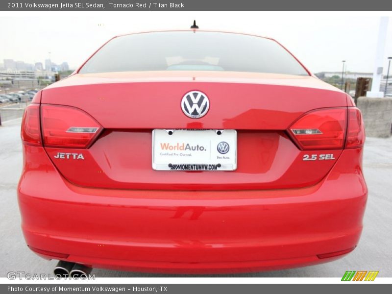 Tornado Red / Titan Black 2011 Volkswagen Jetta SEL Sedan