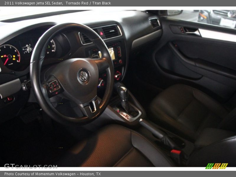 Tornado Red / Titan Black 2011 Volkswagen Jetta SEL Sedan