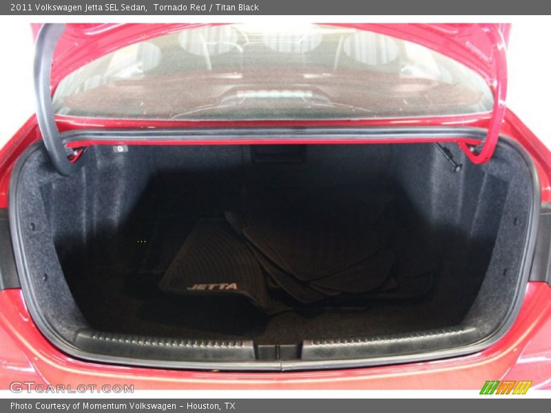Tornado Red / Titan Black 2011 Volkswagen Jetta SEL Sedan