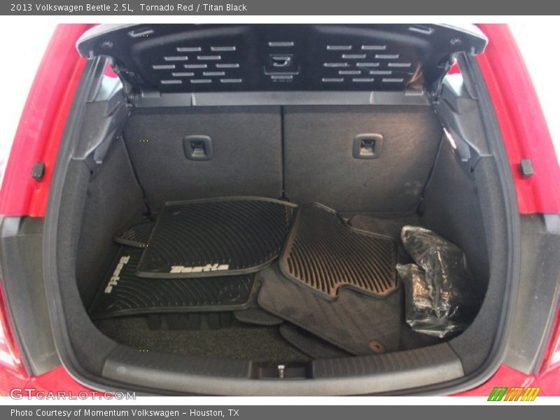 Tornado Red / Titan Black 2013 Volkswagen Beetle 2.5L
