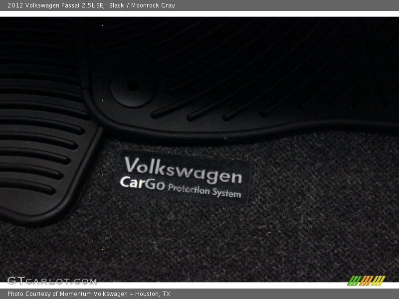 Black / Moonrock Gray 2012 Volkswagen Passat 2.5L SE