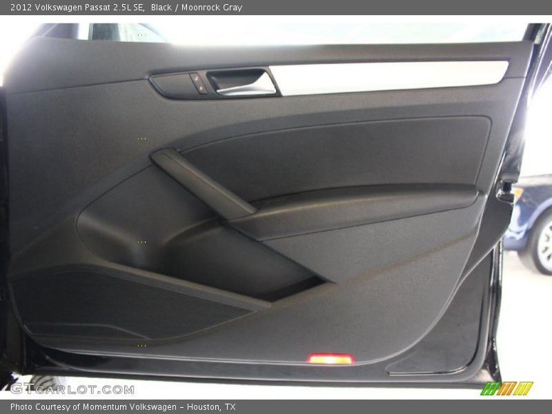 Black / Moonrock Gray 2012 Volkswagen Passat 2.5L SE