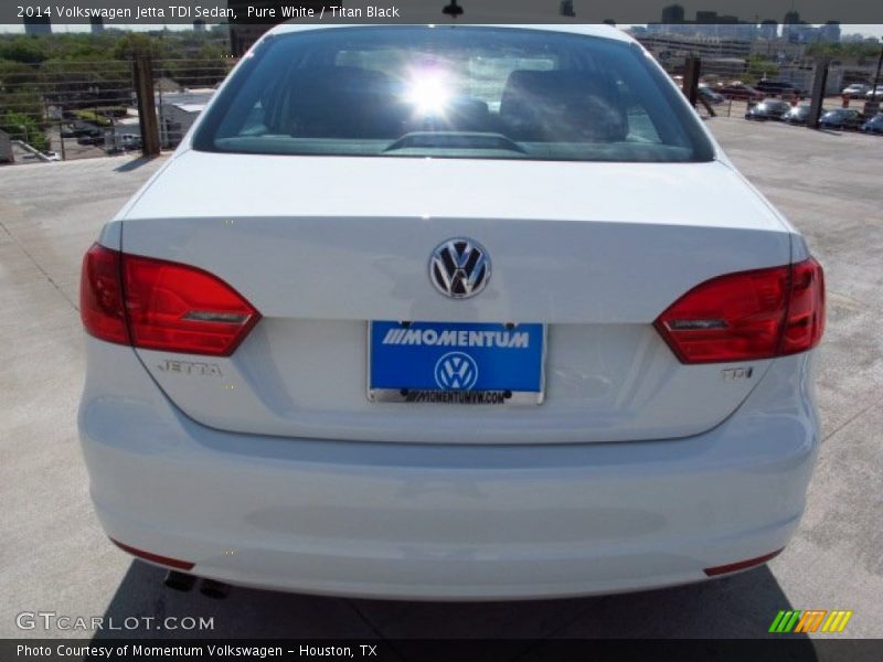 Pure White / Titan Black 2014 Volkswagen Jetta TDI Sedan