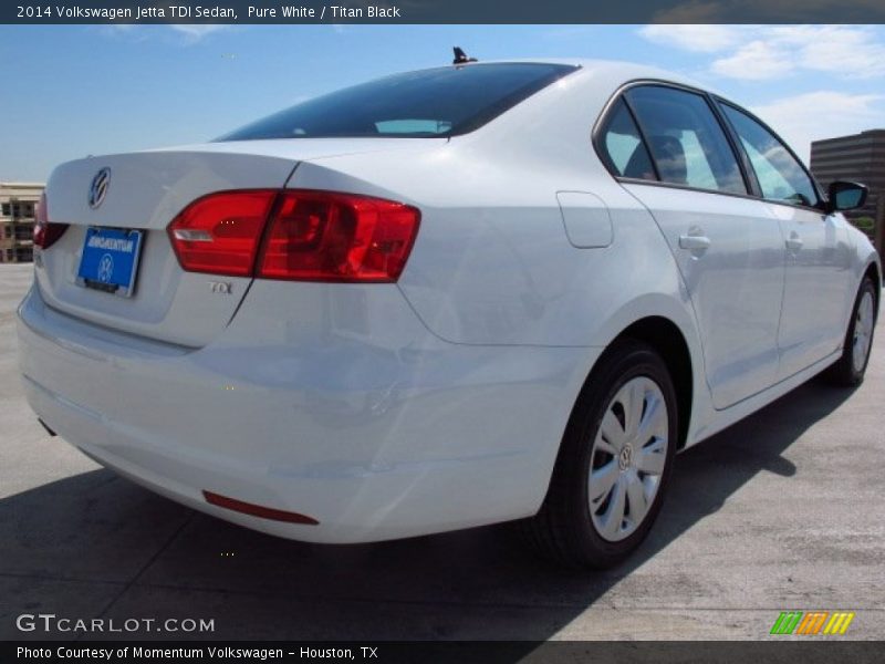 Pure White / Titan Black 2014 Volkswagen Jetta TDI Sedan