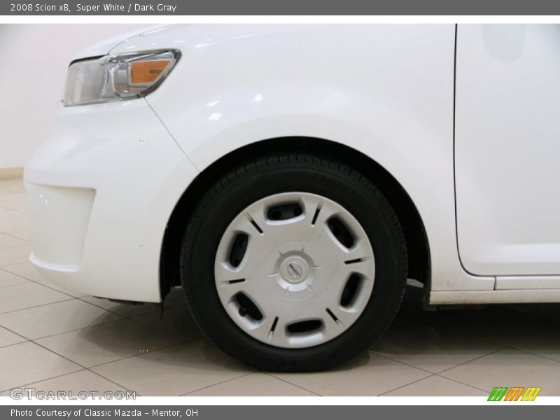 Super White / Dark Gray 2008 Scion xB