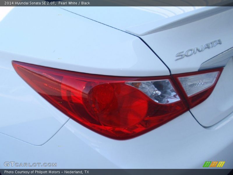 Pearl White / Black 2014 Hyundai Sonata SE 2.0T