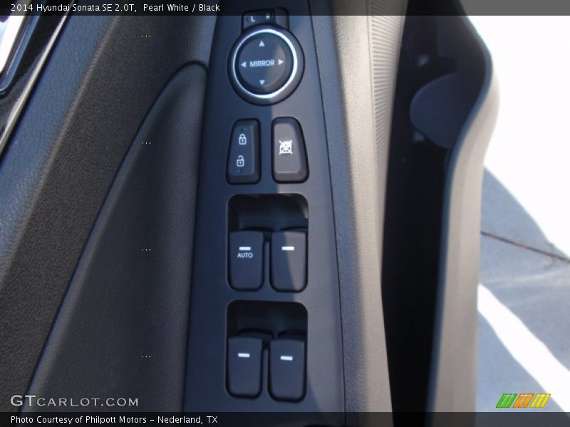 Pearl White / Black 2014 Hyundai Sonata SE 2.0T