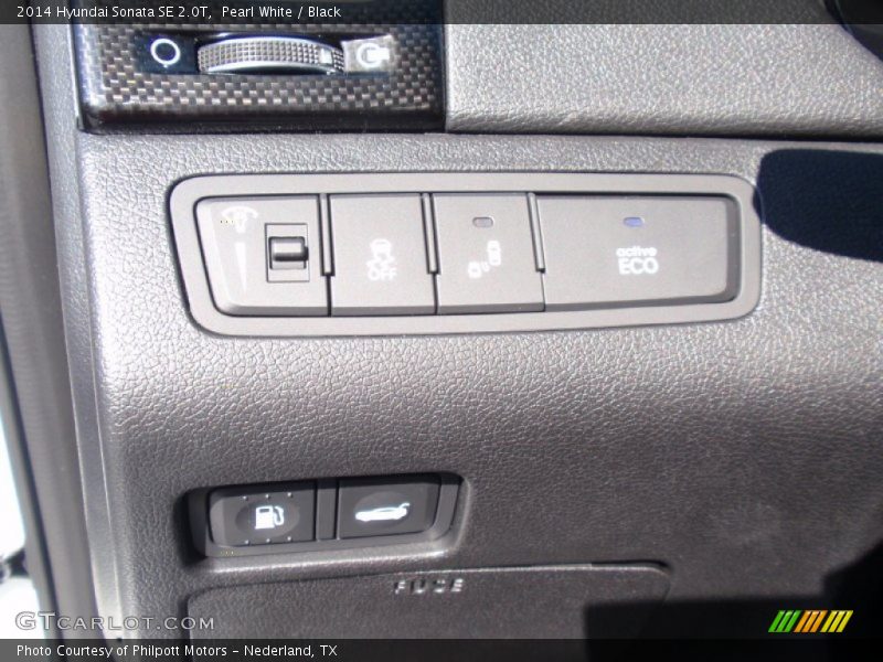 Pearl White / Black 2014 Hyundai Sonata SE 2.0T