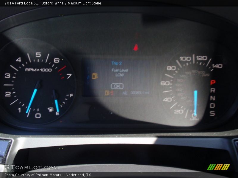 Oxford White / Medium Light Stone 2014 Ford Edge SE
