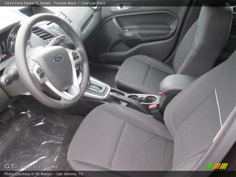 Tuxedo Black / Charcoal Black 2014 Ford Fiesta SE Sedan