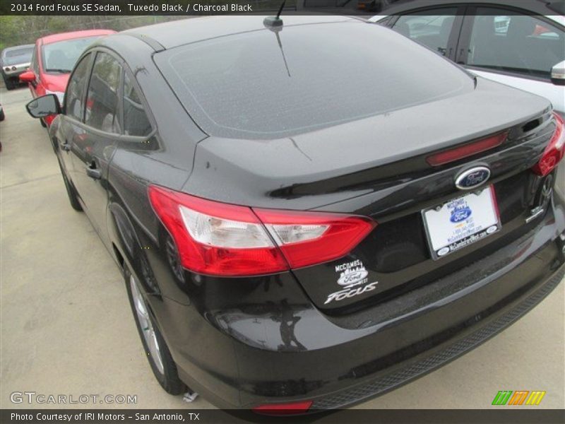 Tuxedo Black / Charcoal Black 2014 Ford Focus SE Sedan