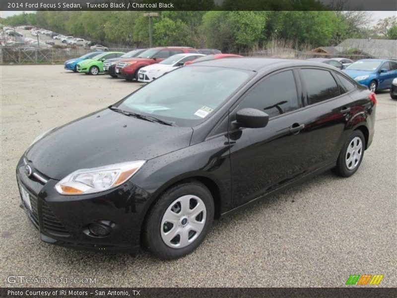 Tuxedo Black / Charcoal Black 2014 Ford Focus S Sedan