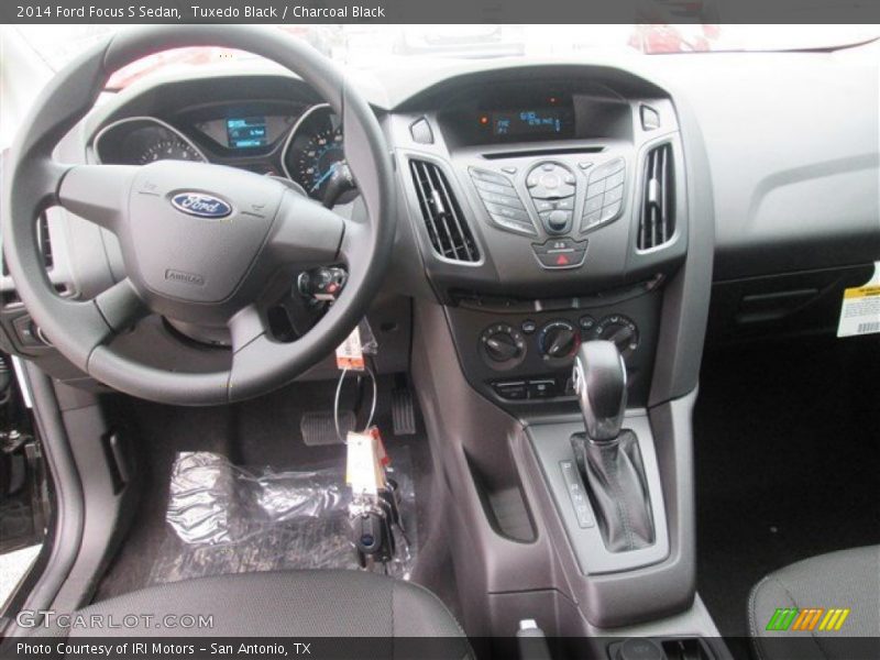 Tuxedo Black / Charcoal Black 2014 Ford Focus S Sedan
