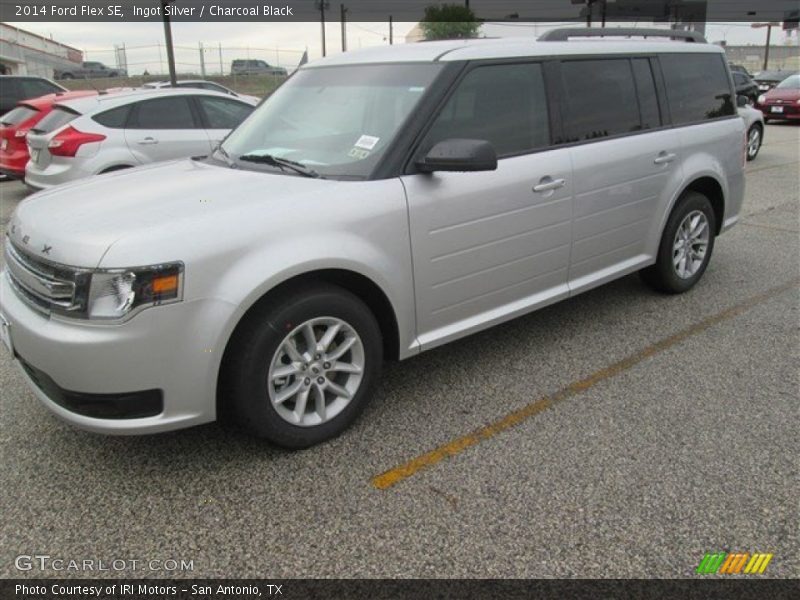 Ingot Silver / Charcoal Black 2014 Ford Flex SE