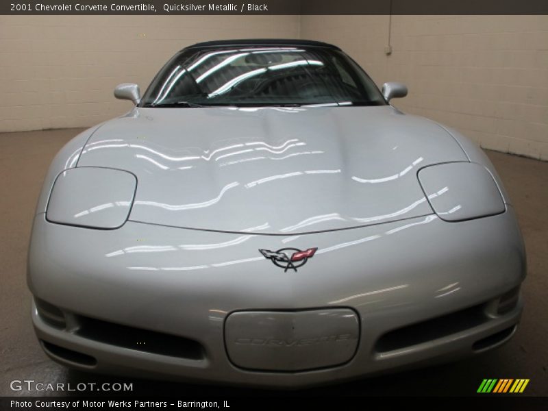 Quicksilver Metallic / Black 2001 Chevrolet Corvette Convertible