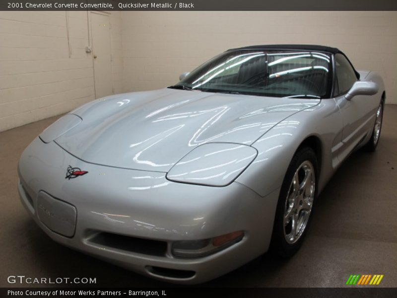 Quicksilver Metallic / Black 2001 Chevrolet Corvette Convertible
