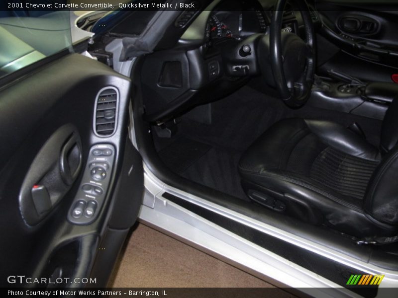 Quicksilver Metallic / Black 2001 Chevrolet Corvette Convertible