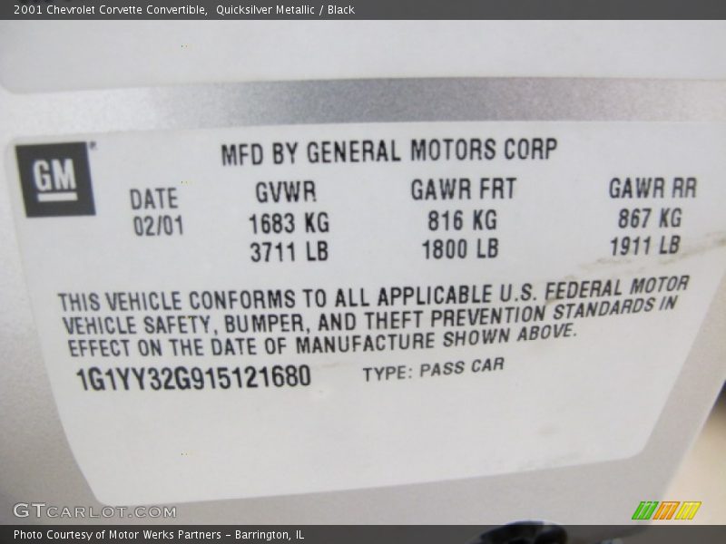 Quicksilver Metallic / Black 2001 Chevrolet Corvette Convertible