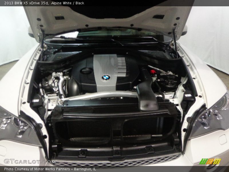 Alpine White / Black 2013 BMW X5 xDrive 35d