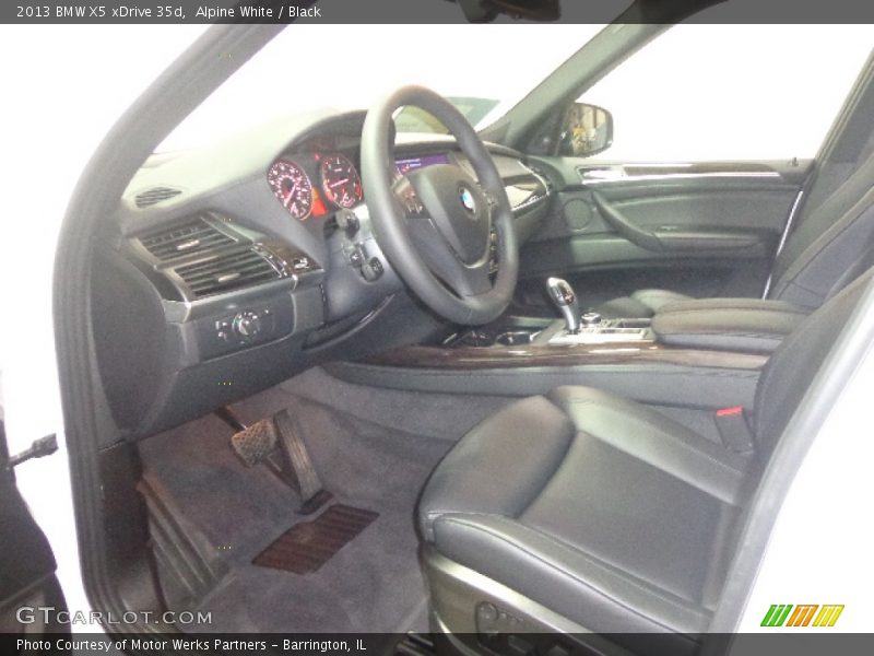 Alpine White / Black 2013 BMW X5 xDrive 35d
