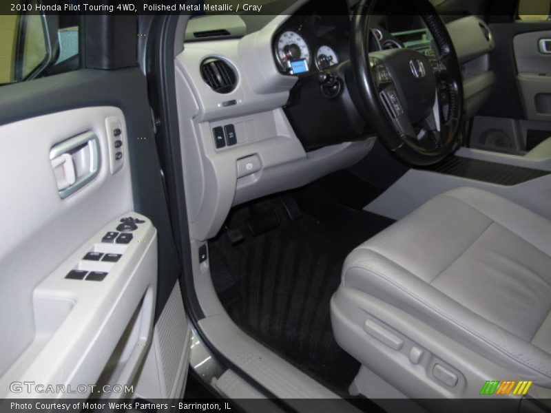 Polished Metal Metallic / Gray 2010 Honda Pilot Touring 4WD