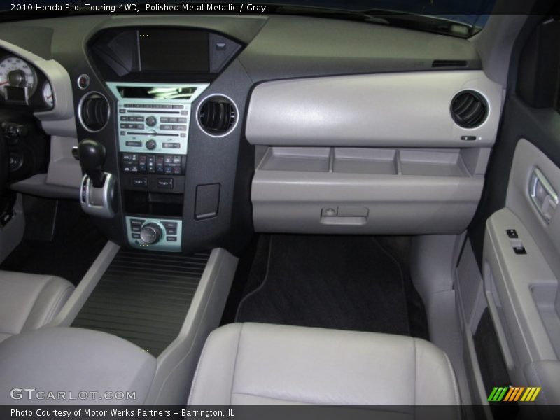 Polished Metal Metallic / Gray 2010 Honda Pilot Touring 4WD