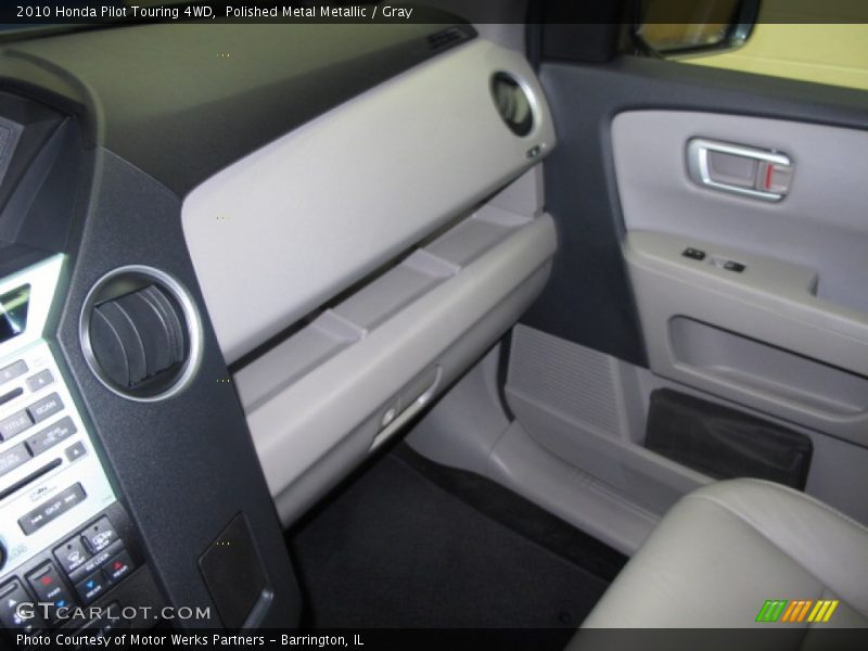 Polished Metal Metallic / Gray 2010 Honda Pilot Touring 4WD