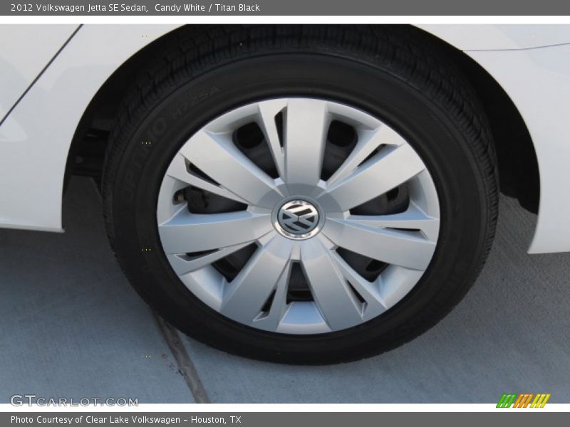 Candy White / Titan Black 2012 Volkswagen Jetta SE Sedan