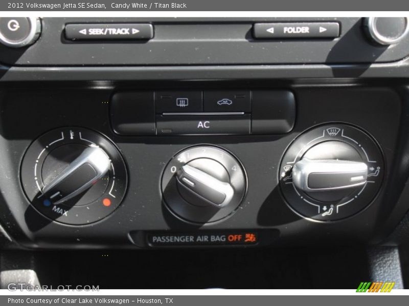 Candy White / Titan Black 2012 Volkswagen Jetta SE Sedan