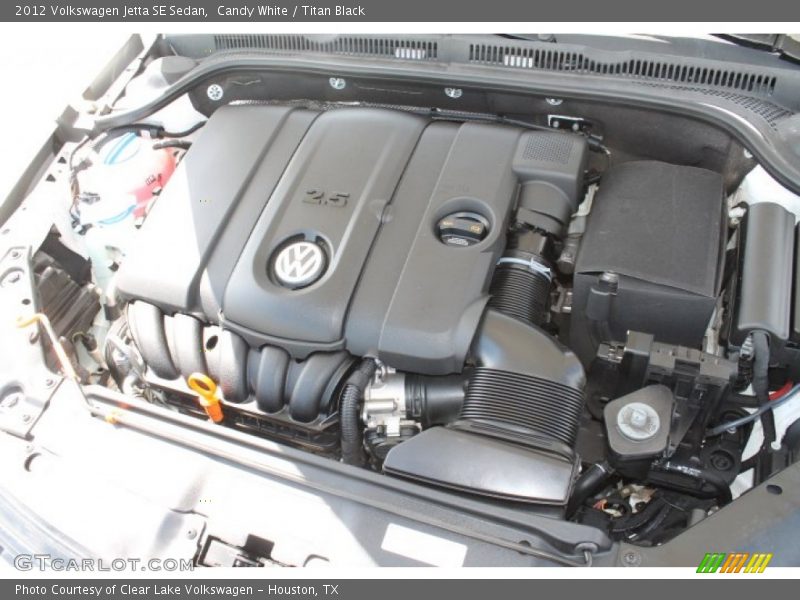 Candy White / Titan Black 2012 Volkswagen Jetta SE Sedan