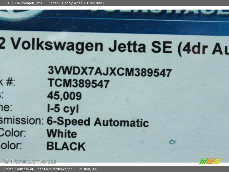 Candy White / Titan Black 2012 Volkswagen Jetta SE Sedan