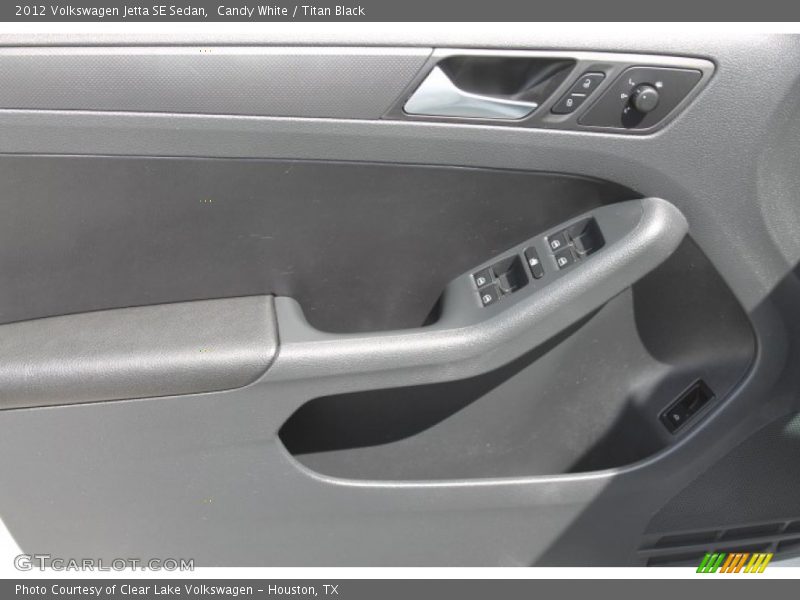 Candy White / Titan Black 2012 Volkswagen Jetta SE Sedan