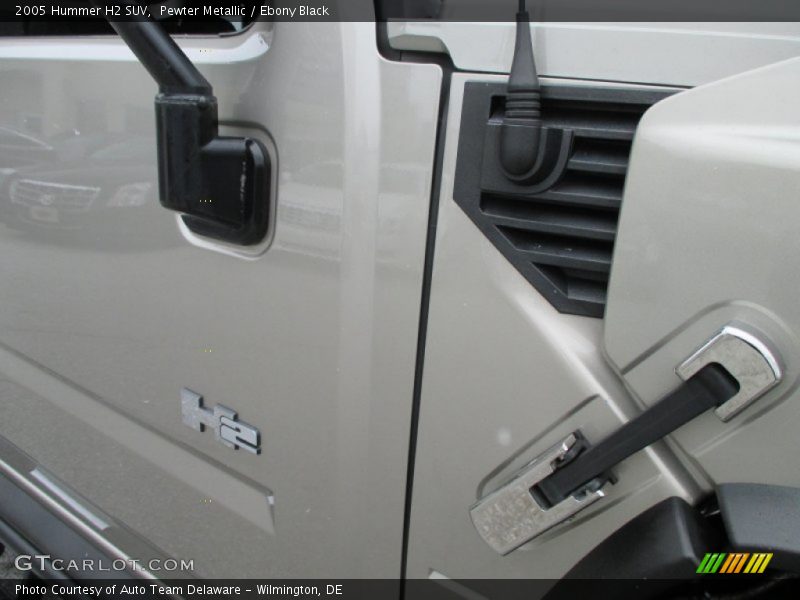 Pewter Metallic / Ebony Black 2005 Hummer H2 SUV