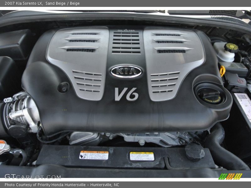 Sand Beige / Beige 2007 Kia Sorento LX