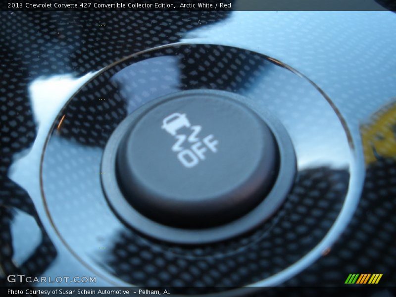Arctic White / Red 2013 Chevrolet Corvette 427 Convertible Collector Edition