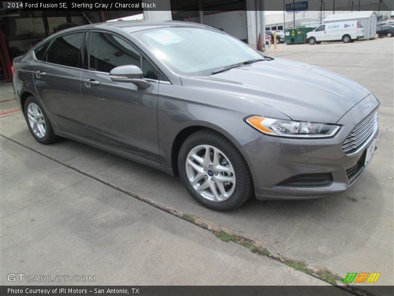 Sterling Gray / Charcoal Black 2014 Ford Fusion SE