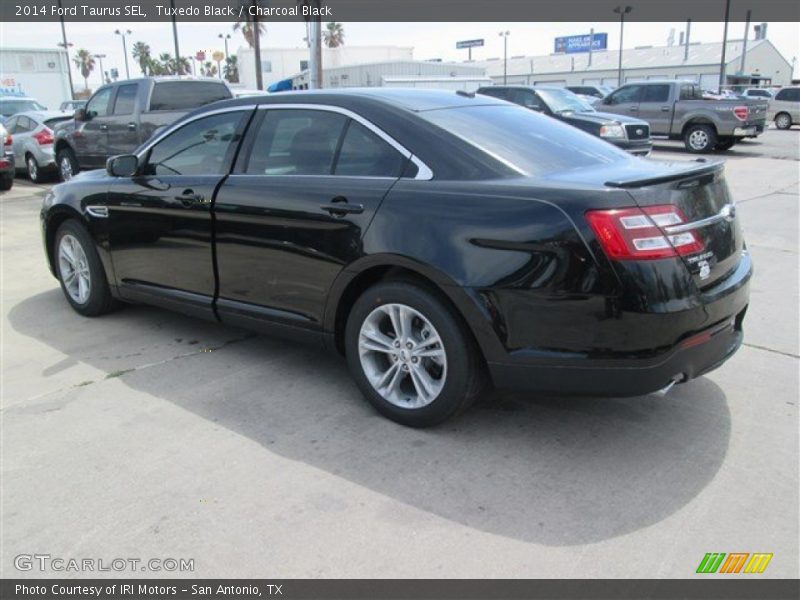 Tuxedo Black / Charcoal Black 2014 Ford Taurus SEL