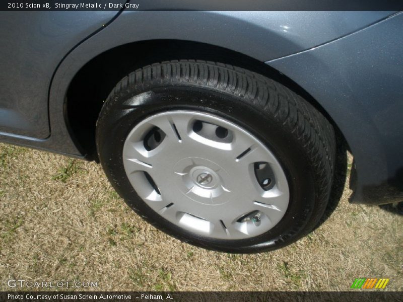 Stingray Metallic / Dark Gray 2010 Scion xB