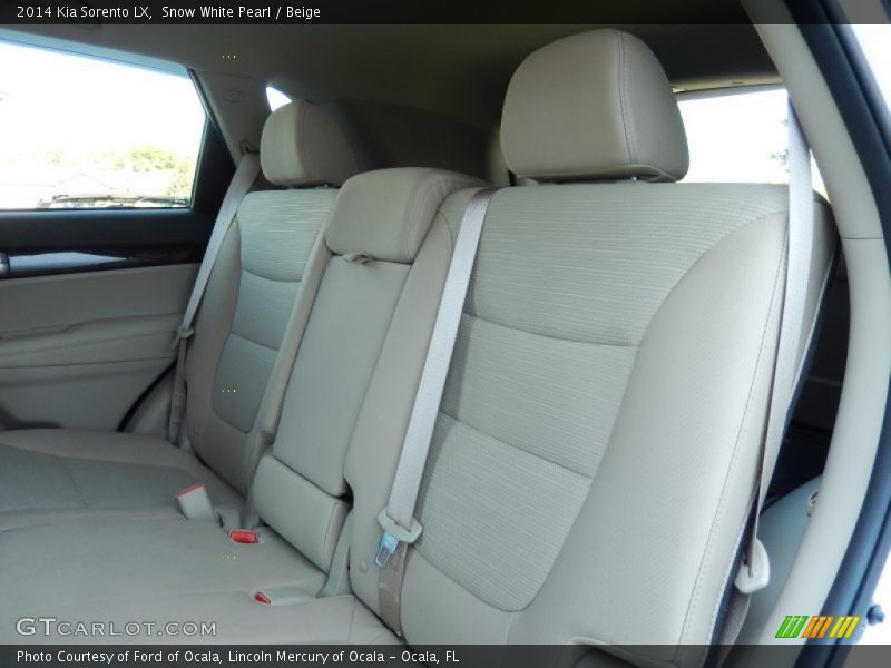 Snow White Pearl / Beige 2014 Kia Sorento LX
