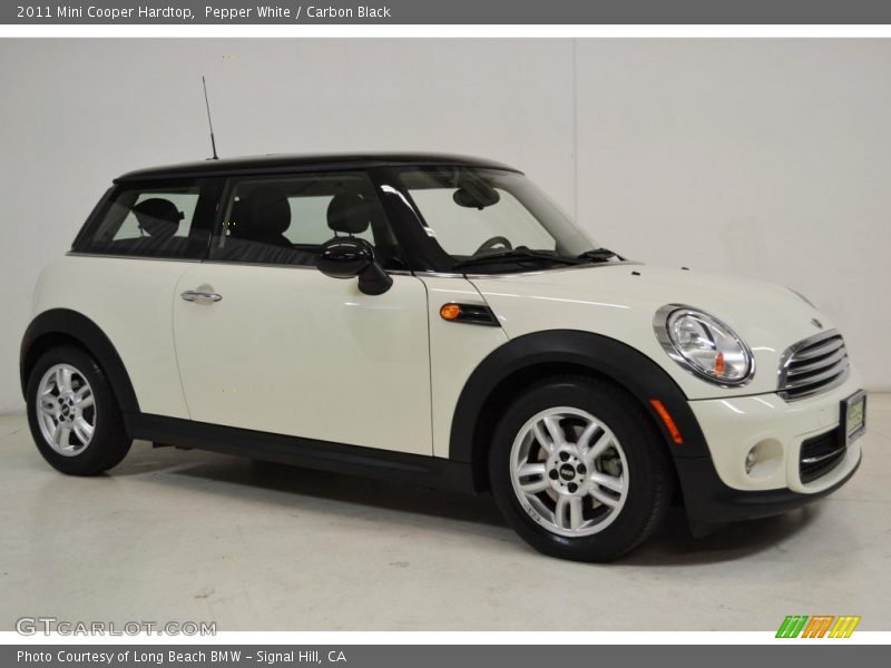 Pepper White / Carbon Black 2011 Mini Cooper Hardtop