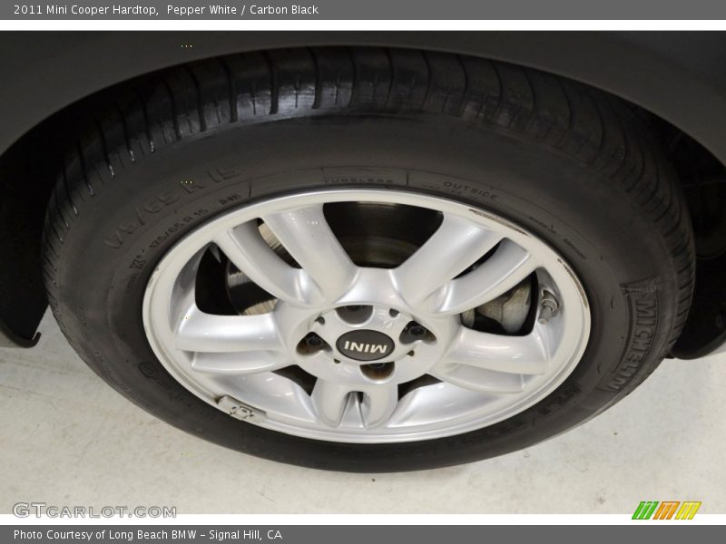 Pepper White / Carbon Black 2011 Mini Cooper Hardtop