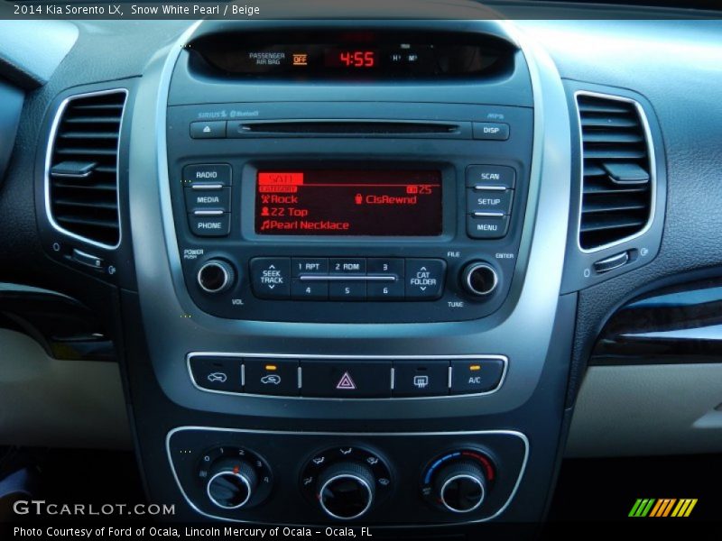 Snow White Pearl / Beige 2014 Kia Sorento LX
