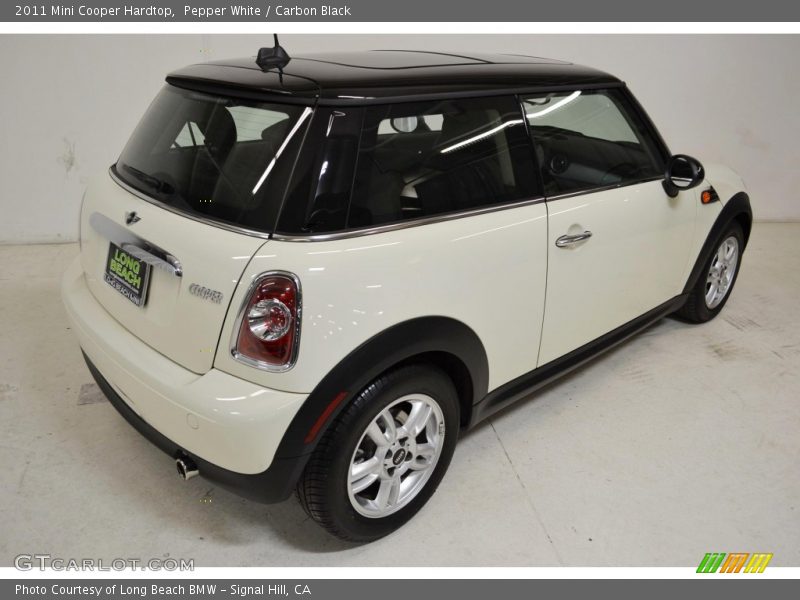 Pepper White / Carbon Black 2011 Mini Cooper Hardtop