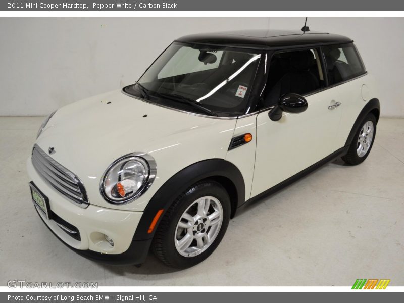 Pepper White / Carbon Black 2011 Mini Cooper Hardtop