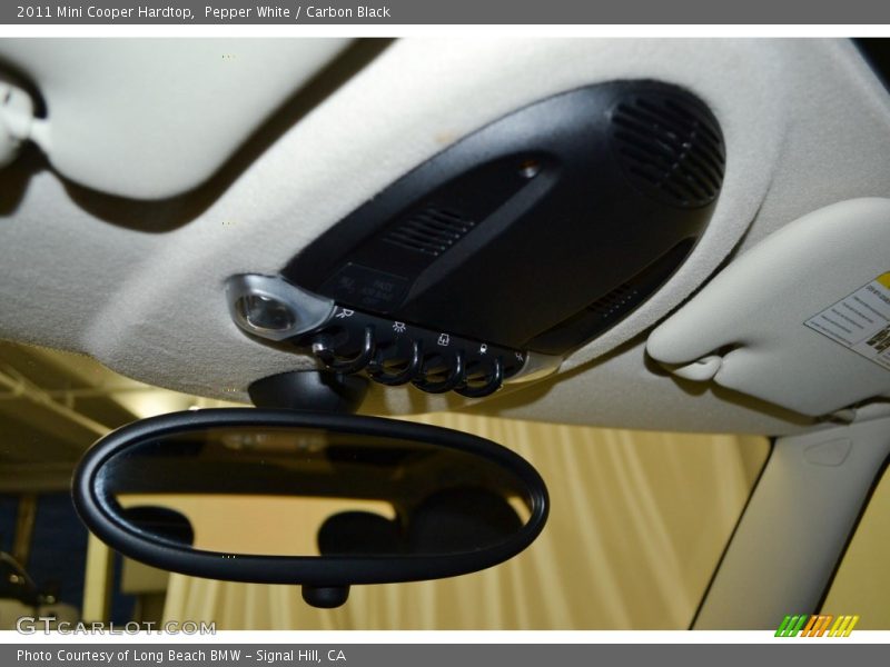 Pepper White / Carbon Black 2011 Mini Cooper Hardtop