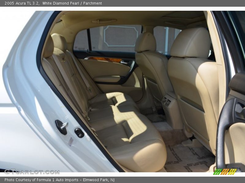 White Diamond Pearl / Parchment 2005 Acura TL 3.2