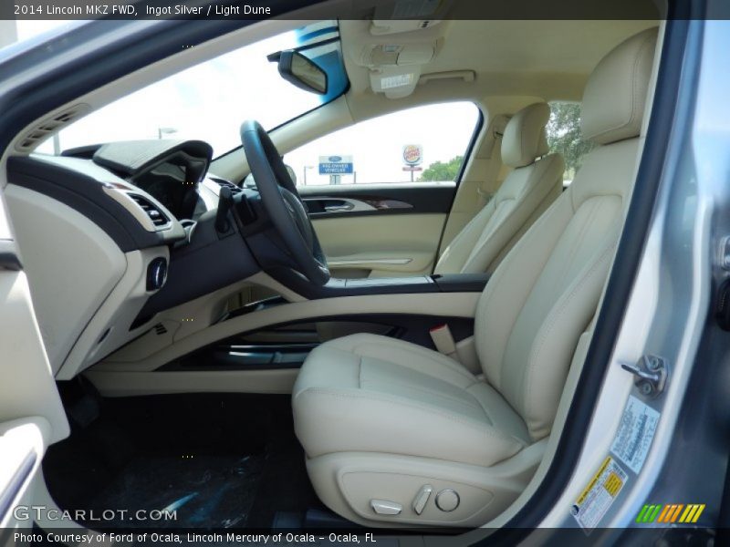 Ingot Silver / Light Dune 2014 Lincoln MKZ FWD
