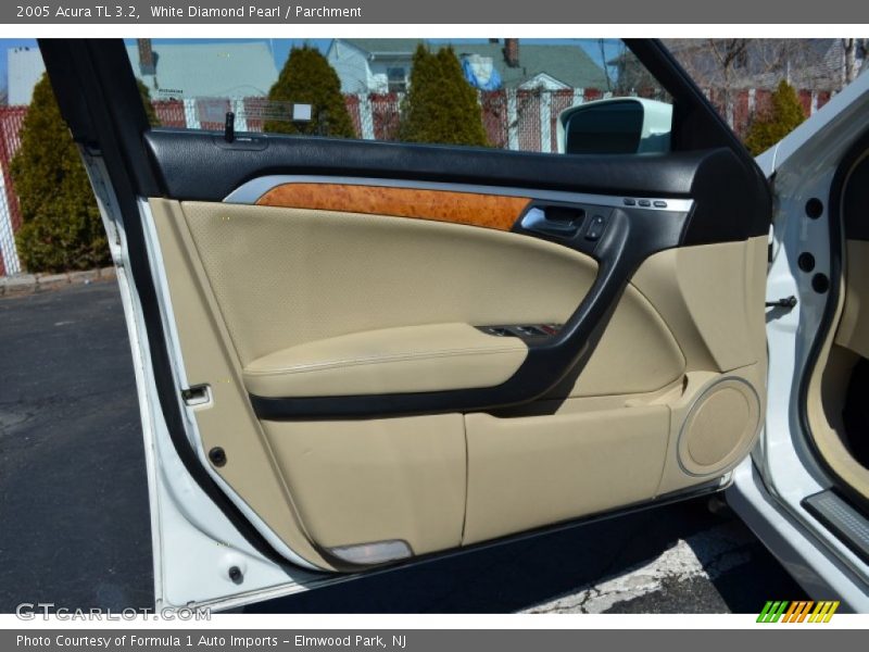 White Diamond Pearl / Parchment 2005 Acura TL 3.2